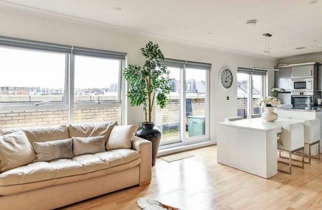 2 bedroom penthouse with terrace