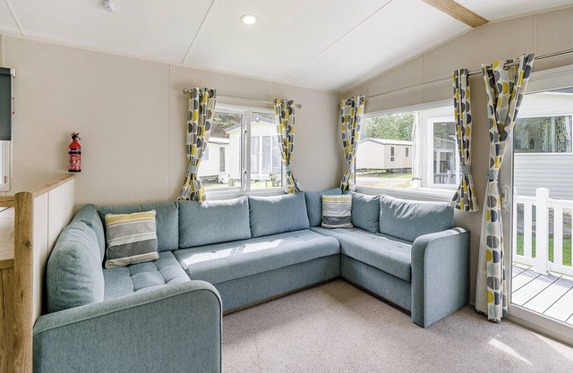 2 Bedroom platinum unit with decking.