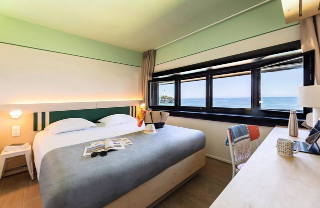 2 Bedroom Premium Room for 2 Adults and 1 Child with unobstructed sea view