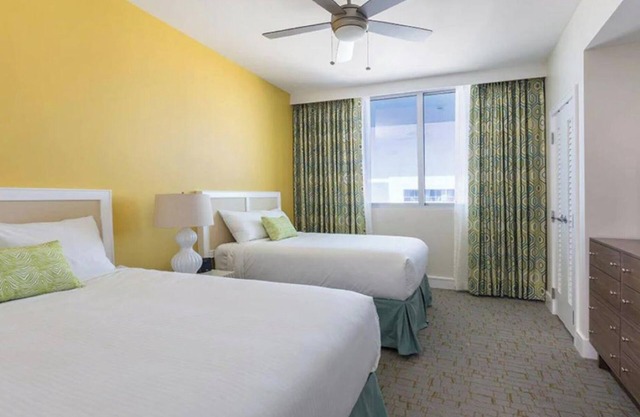 2 Bedroom Presidential Suite in Brilliant Clearwater with beach access, and more