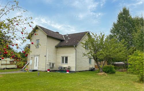2 Bedroom Stunning Apartment In Bodafors