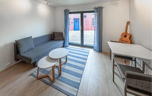 2 Bedroom Stunning Apartment In Søgne