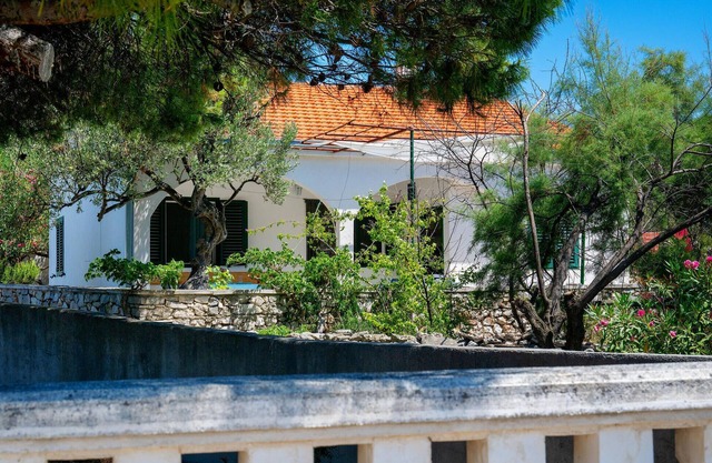 2 bedroom stunning home in Rogoznica