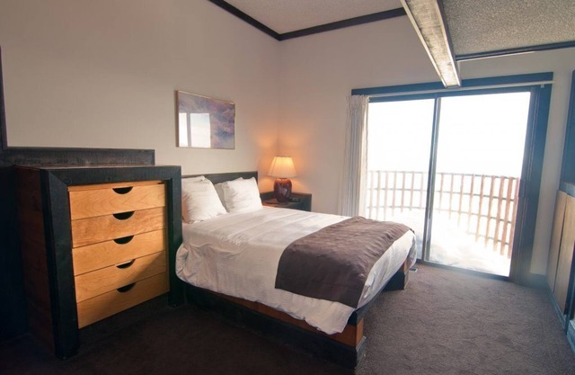 2 Bedroom Stunning Views Of Carson Valley W/Rooftop Hot Tubs