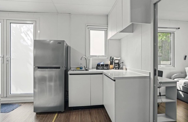 2 Bedroom Tiny Farm Home Next to Shul, near Seminole Hard Rock Hotel & Casino! by RedAwning