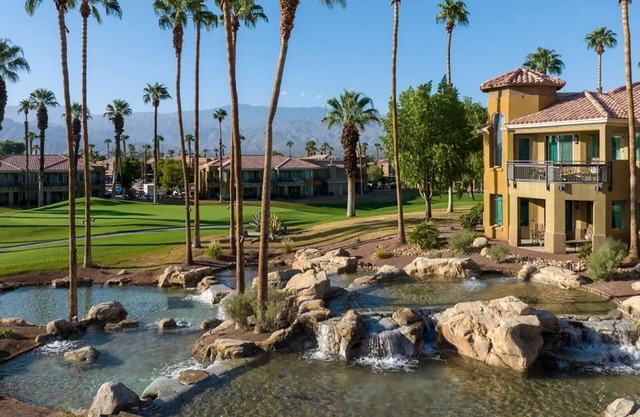 2 Bedroom Villa at Marriott's Desert Springs Villas