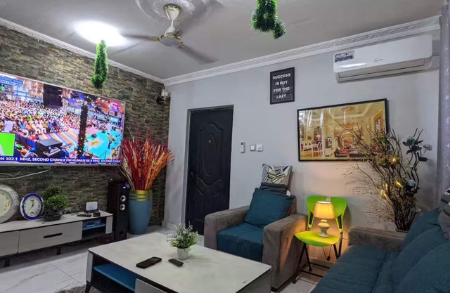 2 Bedrooms and hall Borteyman Sniit Flat Stadium