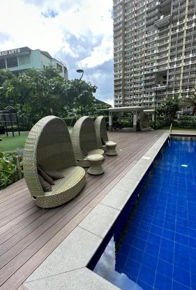 2 Bedrooms with balcony and parking