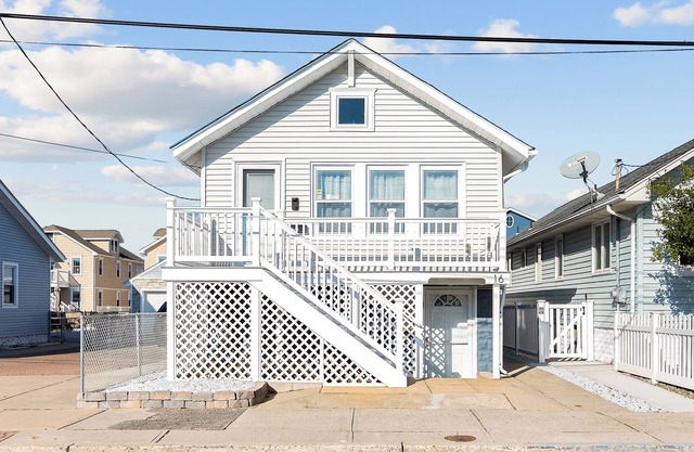 2 BR Ocean Block Home