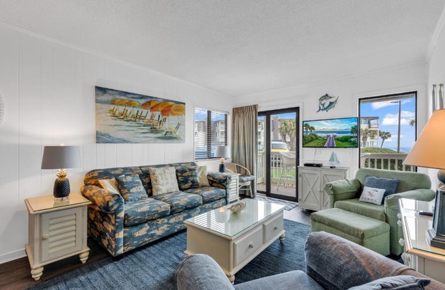 2 BR Ocean Forest Villa Steps Away From Pristine Sandy Beaches