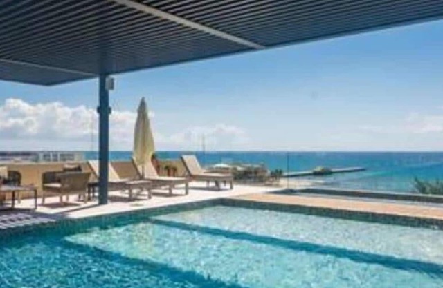 2 Br. With Rooftop Pool and Stunning Ocean View
