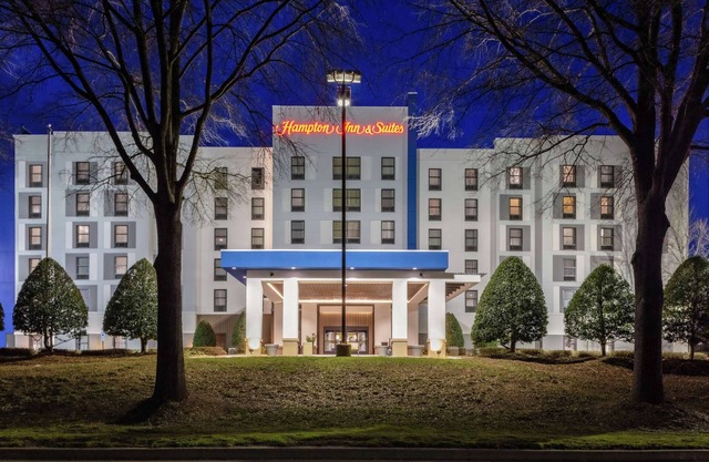 2 Connecting Suites at a Hotel