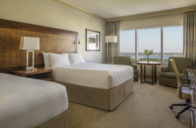 2 Connecting Suites at a 4.5⭐️ Hotel