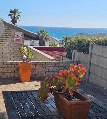 #2 Coral Cottage 2-Bed