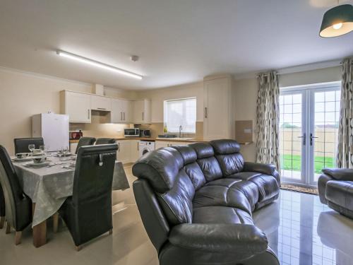2 Dawson Court - Uk33411