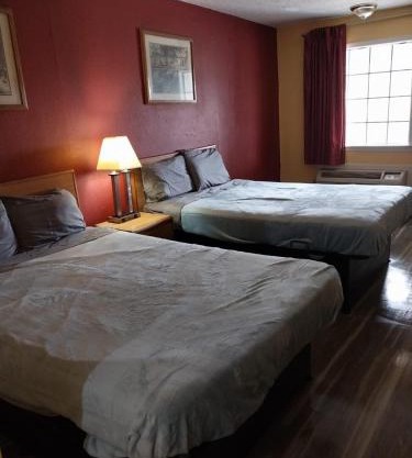 2 Double Beds Hotel Room 123