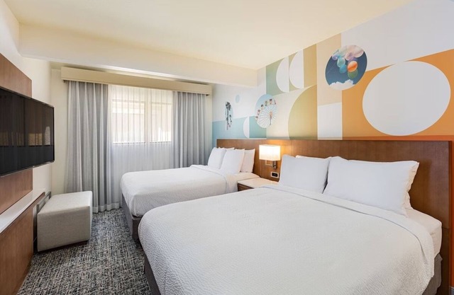 2 Family-Friendly 1BR Apartments Near Disneyland w/Full Kitchen & Outdoor Pool