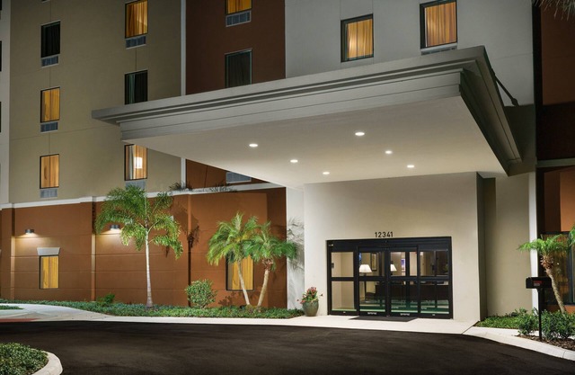 2 Home-like Units Near Disney's Boardwalk! Onsite Parking, Pool, Pets Allowed!