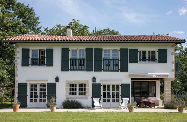 2 houses on 65.000 sq ft closed/18p Outstanding view Climatisation Heated pool
