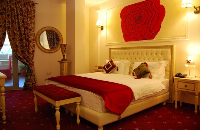 2 KITARRAT Boutique Hotel & SPA