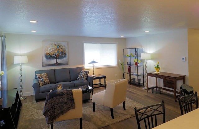 2 Master Suites - newly renovated!