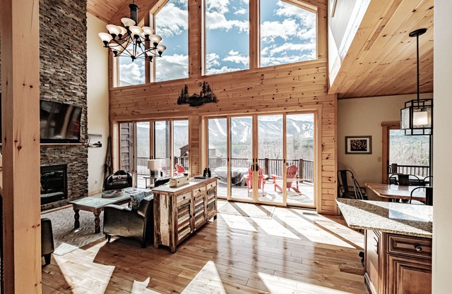 2 miles within Sunday river, mountain side house