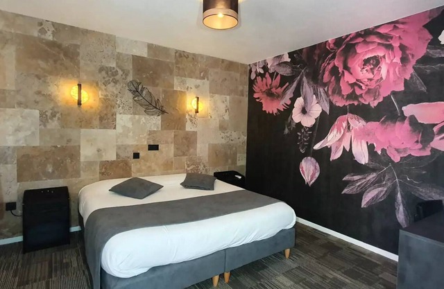2-person king-size room