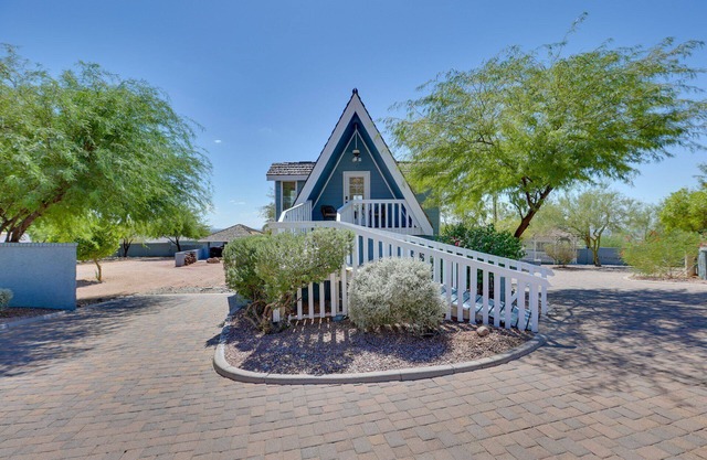2 Pet Friendly Homes, Patios & Balconies, Next to Tonto Nat Forest & Trails