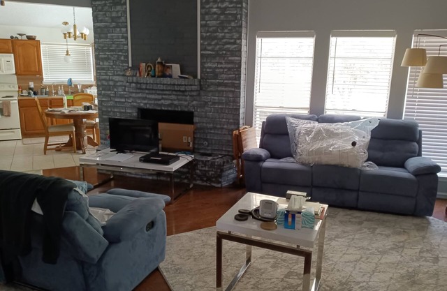 2 private bedrooms, a private bathroom, one stall garage for your vehicle,nn