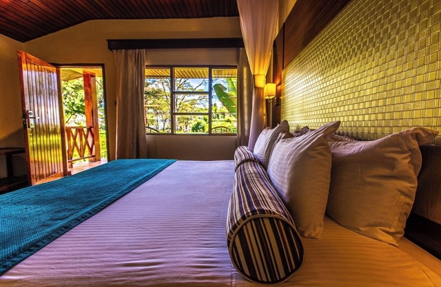 2 Romantic Lakeside Rooms – Dine Under the Stars on Your Patio