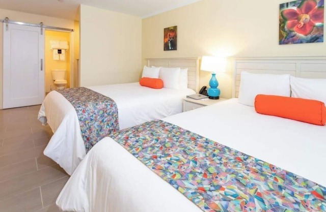 2-Room Rental | City Views + Easy Access to Art, Eats & History