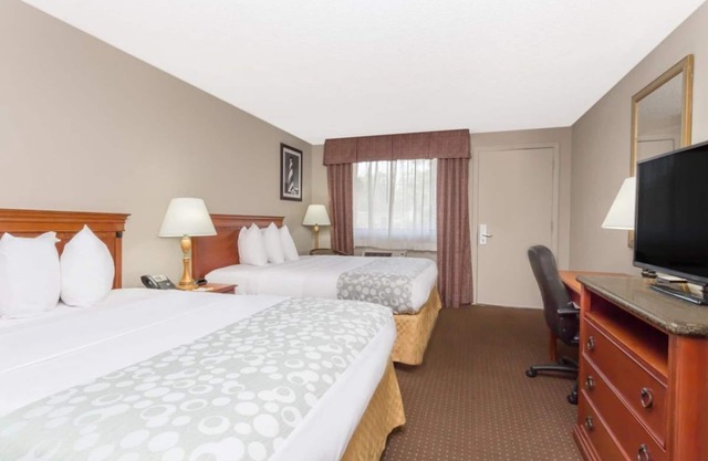 2 Spaces in the St Augustine Historic Downtown! Free Parking, Pool Access