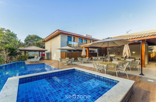 2 Suite Apartment in Condo With Pool Eko0008