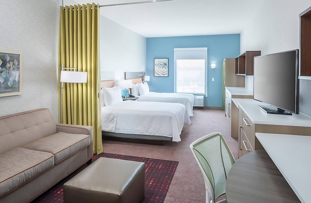 2 Units | Spacious Hotel Suite near MCO | Kitchenette | Gym