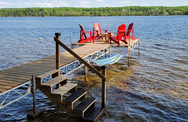 2 Waterfront Cottages on same property for 1 price