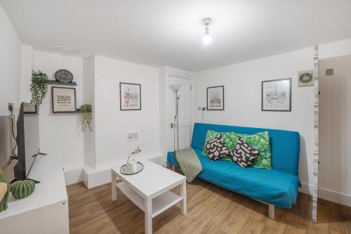 20 min from city centre 2 bedrooms w ensuite