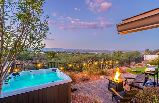 20 min to Sedona/Hot Tub Views!