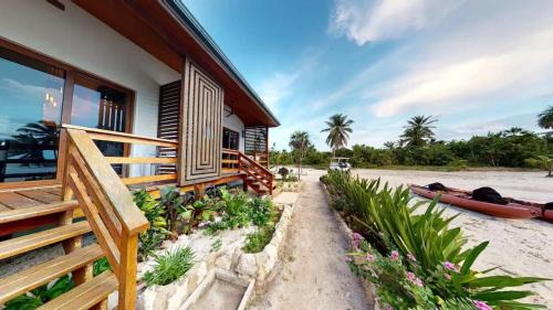 20 Off Chic Oceanfront Private Estate By Alom