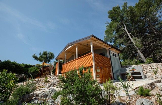 !20% OFF in October!/Unwind in a unique chalet with an amazing sea view patio