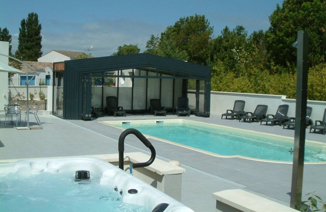 200m from the ocean, villa "Lupin" in residence with swimming pool . : Les Thalassiles