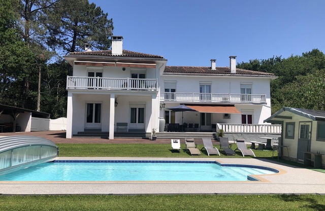 200sqm swimming pool tennis private games room 4000sqm | Biarritz/Bidart | Ground floor Villa
