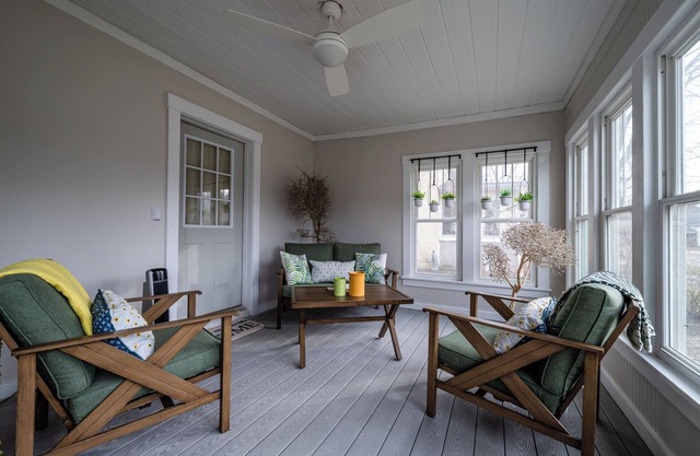 (2026 OPEN!) Three Oaks Home Close To Everything! Two Night Summer Min!