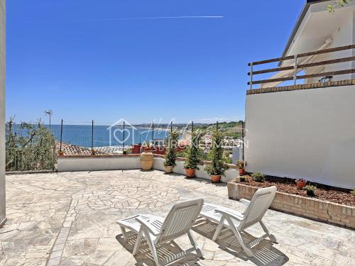 214 - Villa Anna -appartamento trilocale a Numana al piano terra con VISTA MARE STREPITOSA!