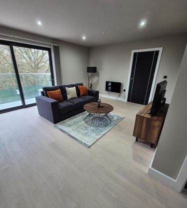 22 Lux & Stylish 2 bed 2 bath Apart w balcony 11