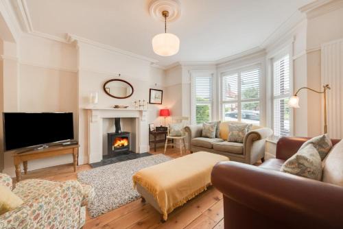 23 Stradbroke Road