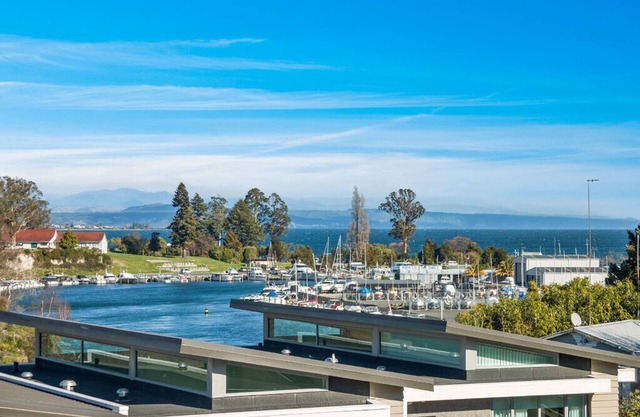 24 Marina View Retreat - Taupo Holiday Apartment