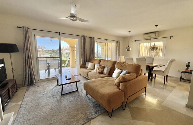 25 - Townhouse on the golf course of Miraflores