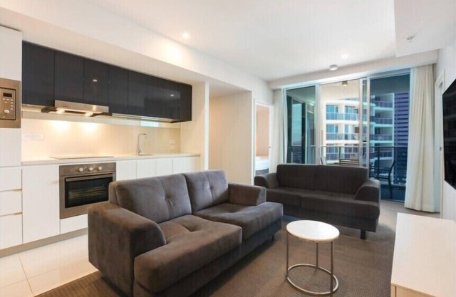 26 levels above Hilton hotel - 2 bedrooms