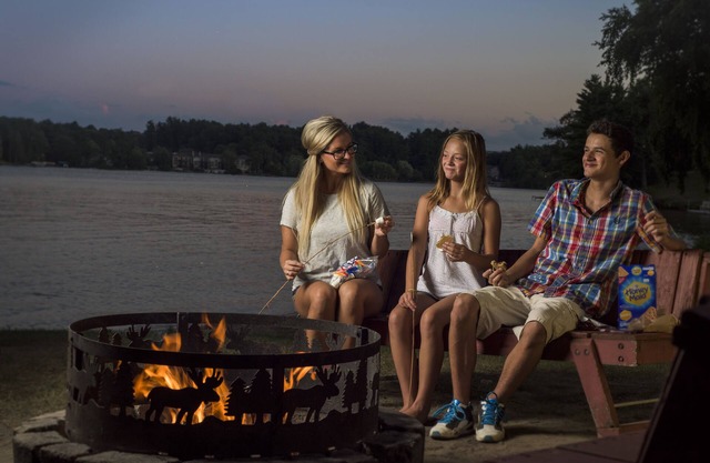 #27 Stunning views of this upper lakeside studio on Lake Delton