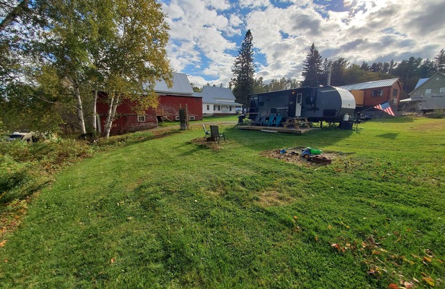 27ft Nightly Rental RV in Sylvester Farm Campground and Cabins.